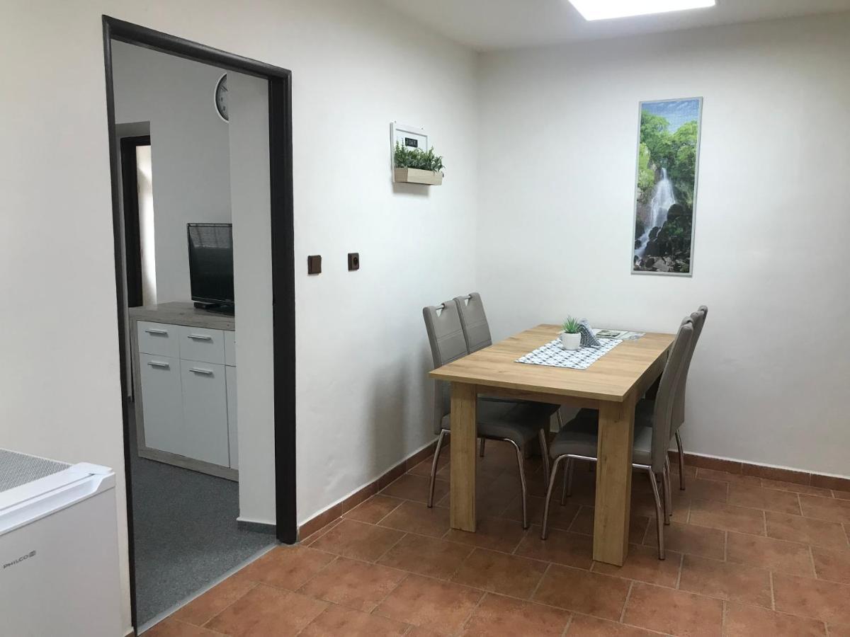 Cyklo-Moto apartmán Lomnice nad Luznici Exterior foto